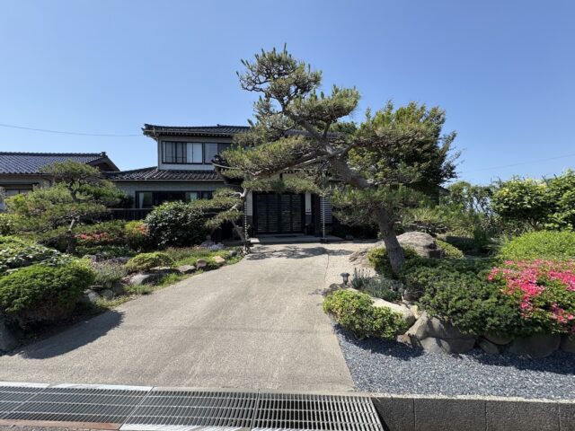 House pic no car